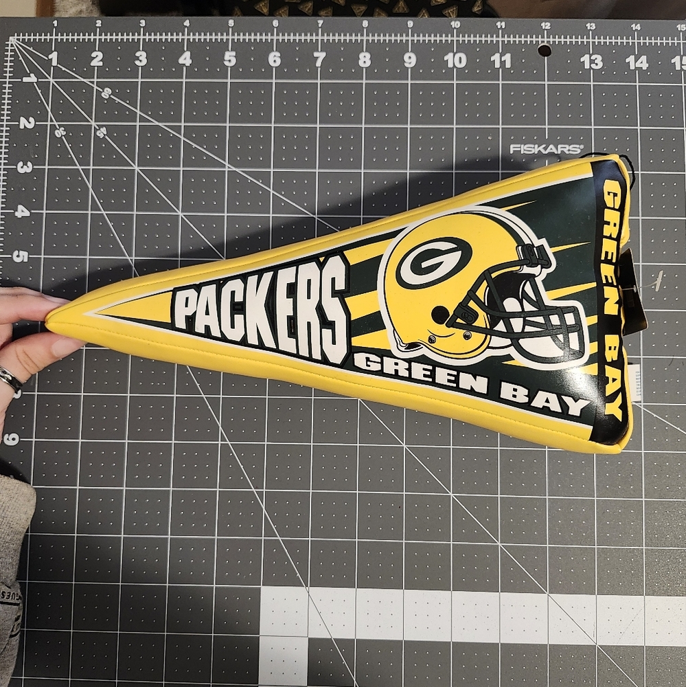 NEW NFL Officially Licensed Green Bay Packers Plush Pennant Wall Hang